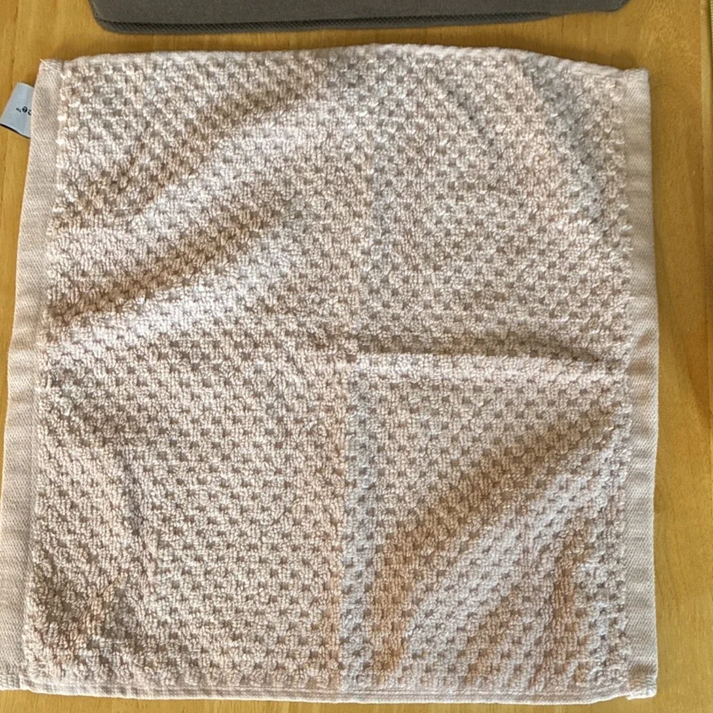 Set of 2 ecoexistence Light Pink/Dusty RoseCotton Textured Washcloths  12x12